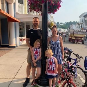 Meet your Posher, Lisi